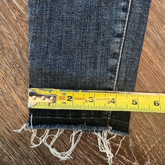 Judy Blue Distressed Medium Wash Denim Blue Jeans Size 5/27 - Picture 9 of 13